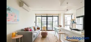 The Pas.Coe - A Stylish 1 bedroom unit with free parking. - Image 1