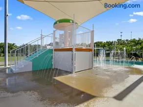 Queens Beach Tourist Village - Image 3