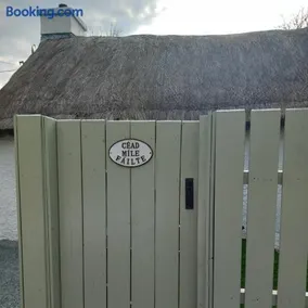 Eddie's Thatched Roadside Cottage - Image 3