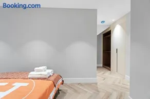 Luxury Home & Work Haven Comfort for Families - Image 3