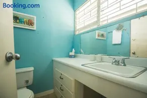 Island Breeze Beach Villa - Image 4