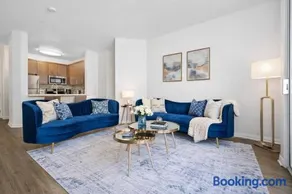 Venice Marina Pool and Spa Luxury Condo - Image 2