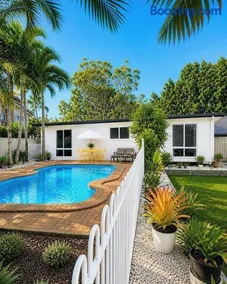 Luxury Private Pool House Near Mooloolaba - Image 5