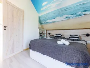 Seaview House with fireplace - Image 2
