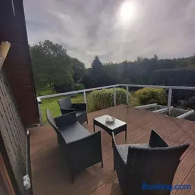 Apartment in upper floor in nature reserve. - Image 1