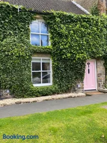 Jasmine Cottage - Image 1