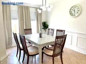 Modern Chic Home - Image 2