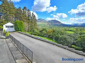 Holly Bank - Image 2