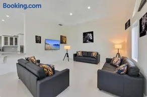 Twin Luxury Villas - 10Bedroom - 8Baths - Private - Image 2