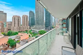 Panoramic 2 Bedroom plus Den Condo Yonge Street Downtown Toronto - Image 2