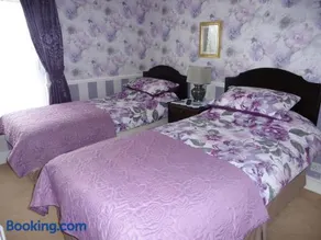 Hillside Bed and Breakfast - Image 5