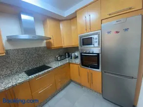 Apartamento con terraza sobre La Marina de Sotogrande - Image 2