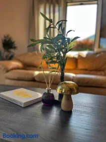 Perl's Apartment - Image 2
