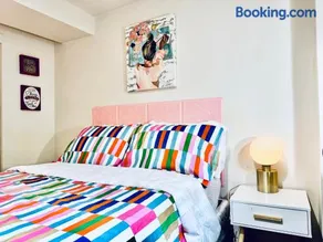 Private Room with Shared Bathroom on the 1st Floor - 10 Min To SeaTac Airport and 20 Min To Downtown Seattle - Image 2