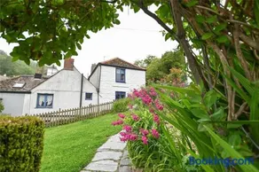Cosy Bake Cottage, Great Location in Looe, Cornwall - Image 2