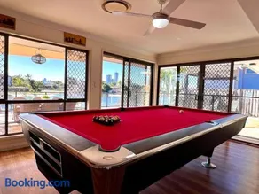 Waterfront Family House with Pool, BBQ - Image 4