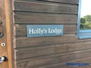 Holly's Lodge - Image 1