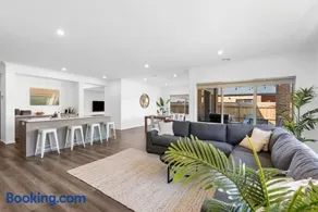 City & Surf Getaway - Image 2