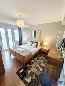 Luxury Beachfront Apartment Brighton Centre - Image 3