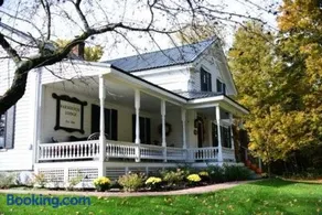 Schoolhouse Suite - Image 4