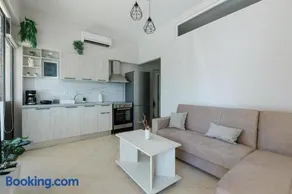 Stella's Apartment - Image 2