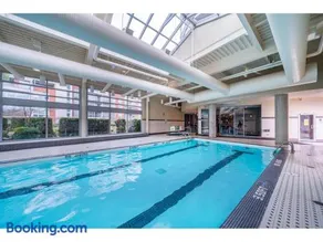 Downtown 1 Bedroom Water View Condo - Image 1