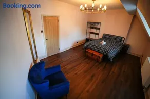 London Town House - Image 4