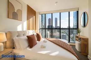 Wonderful Stay at CBD - Sky High City Views - Brand New Luxury Apartments - Image 1