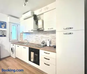 JuliaHome - Image 1