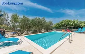 Two-Bedroom Holiday Home In Jagodnja Gornja - Image 3