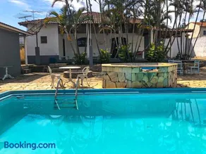 Casa de campo com piscina, mesa de bilhar e 3 quartos - Image 1