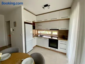 Green Nest Apartment - Image 5