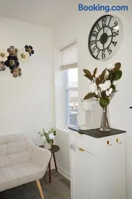 Prestige Apartment - Image 3