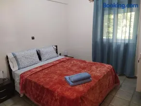 Marousi Comfy Apartment with balcony - Image 4