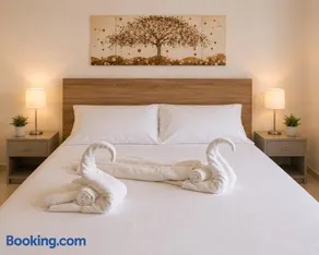The Green House Suite & Apartment - Image 4