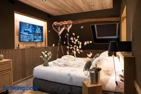 Le Studio des Prés Verts Suite Design avec Jacuzzi Privatif - Image 1