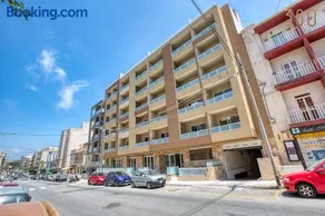CENTRAL 51 SUITES, fully equipped 1BR suites with strong WIFI - Image 3