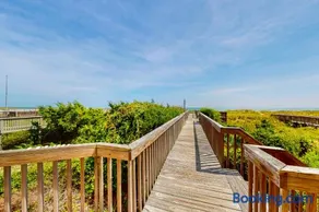 Beachfront Home with Covered Porches, Sundeck, Boardwalk, WiFi & Washer/Dryer - Image 5