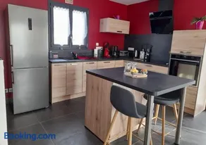 Maison confortable à Coltines 80 m² avec jardin spacieux - Image 4