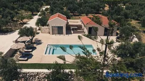 Alkinari Villa, by TK Premium Stays - Image 1
