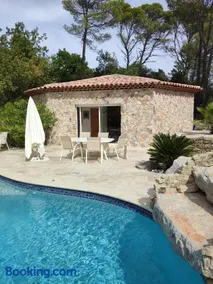 Charmant studio vue piscine idéal en couple, calme et détente assurés - Image 1