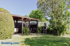 Villa Visitor - Image 5