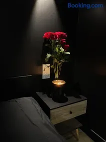 Atypical romantic room - Image 4