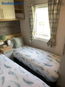 3 bed presitage caravan Doniford Bay - Image 5