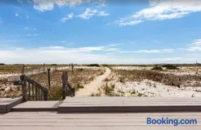 Charming Cottage with Amazing Views - Image 4