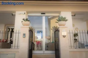 Hotel La Scogliera - Image 2