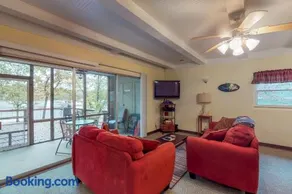Bring Your Boat! Lake Murray Haven w/ Deck & Dock - Image 3