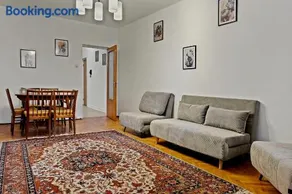 AFI Mall 3 Bedrooms Apartment - Perfect for Families or Groups - Image 4