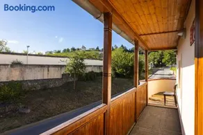 Charming Historic Cottage with Two Apartments near Prague Zoo - Image 3