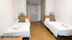 Residencia de Estudiantes Sant Jordi. - Image 1